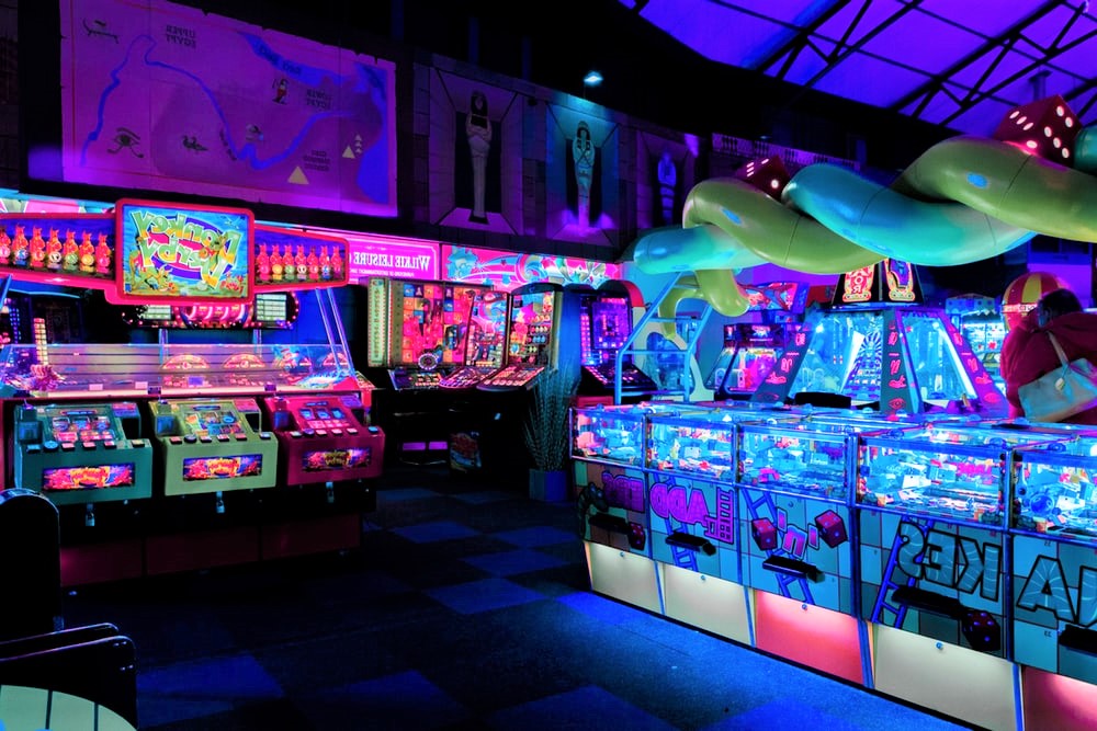 photo-1511882150382-421056c89033